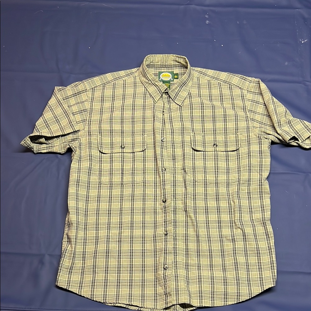 Cabela’s men’s L casual button shirt. Grey/geeen